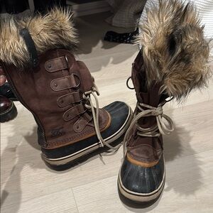 Sorel Brown and Black Fur-Lined Boots